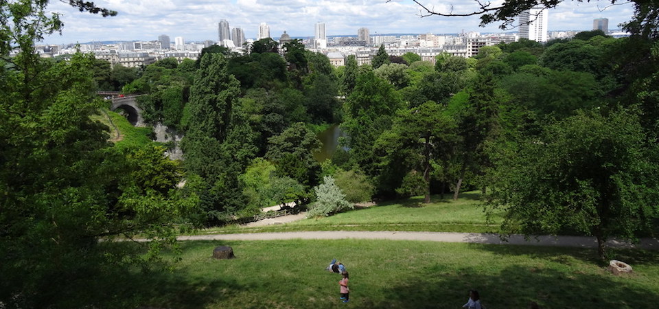 Joggers in the Buttes Chaumont Park